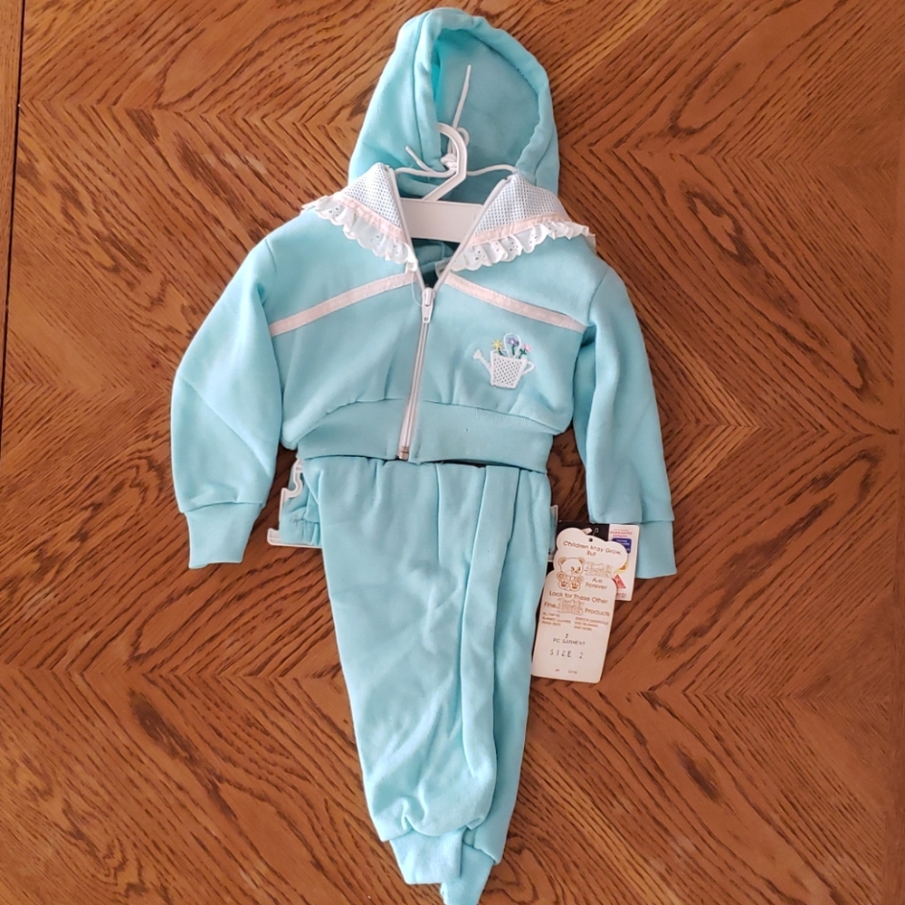 Teddy Bears Actionwear Outfit size 2T NWT